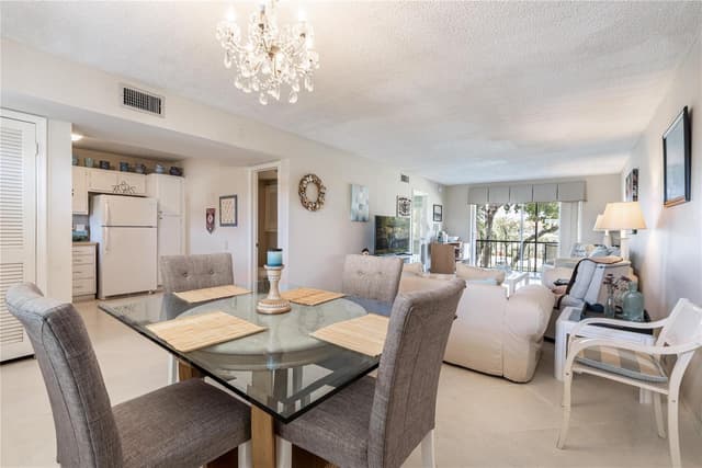 671 S Hollybrook Drive # 306, Pembroke Pines FL 33025 - Pembroke Pines, FL - Photo 4