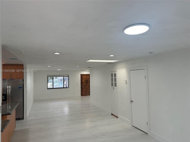 324 E 34th St, Hialeah FL 33013 - Hialeah, FL - Photo 7