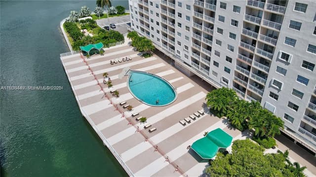 400 Kings Point Dr # 320, Sunny Isles Beach FL 33160 - Sunny Isles Beach, FL - Photo 6