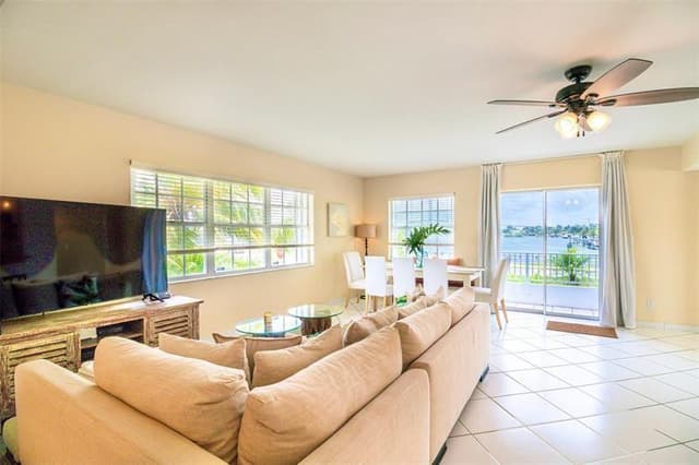 355 Virginia Street # 1, Hollywood FL 33019 - Hollywood, FL - Photo 2