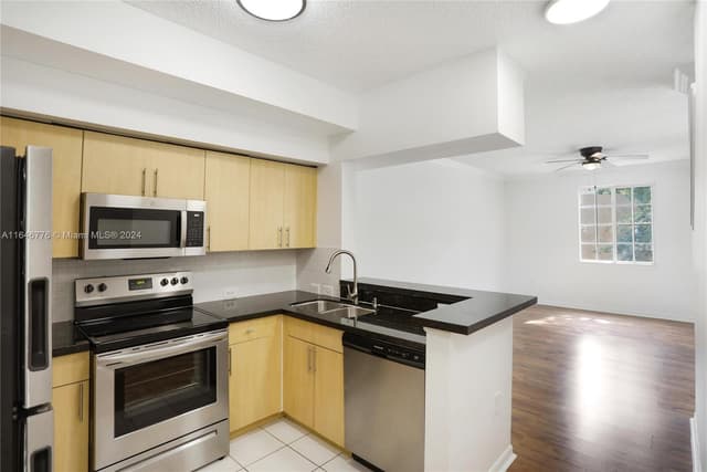 2941 NE 185th St # 1305, Miami FL 33180 - Miami, FL - Photo 6