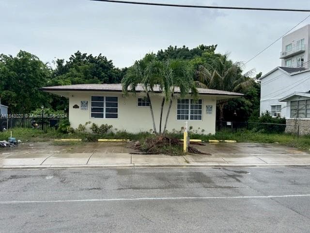 800 NE 85th St, Miami FL 33138