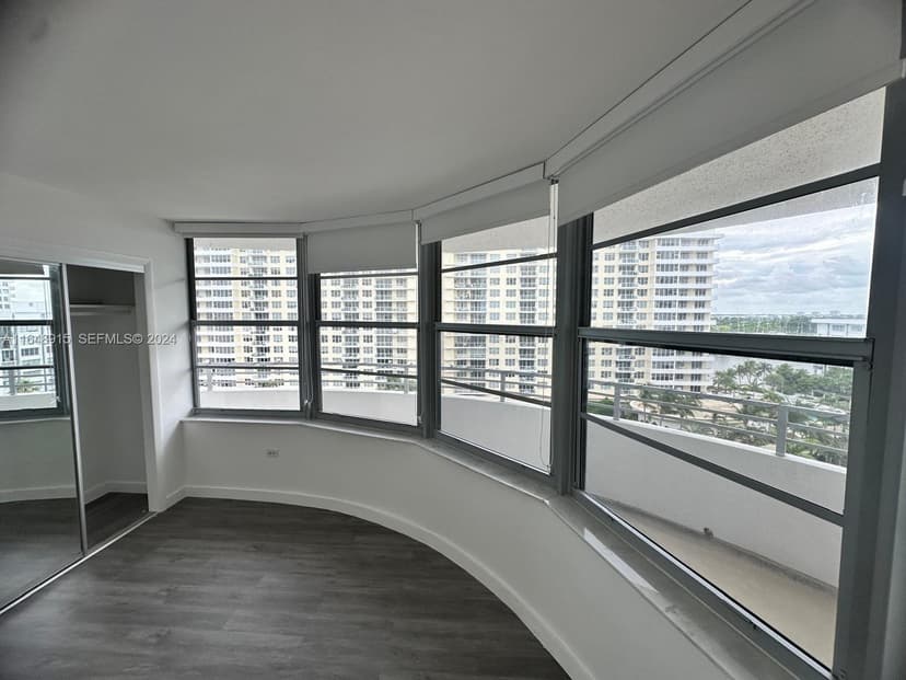 5555 Collins Ave # 10B, Miami Beach FL 33140
