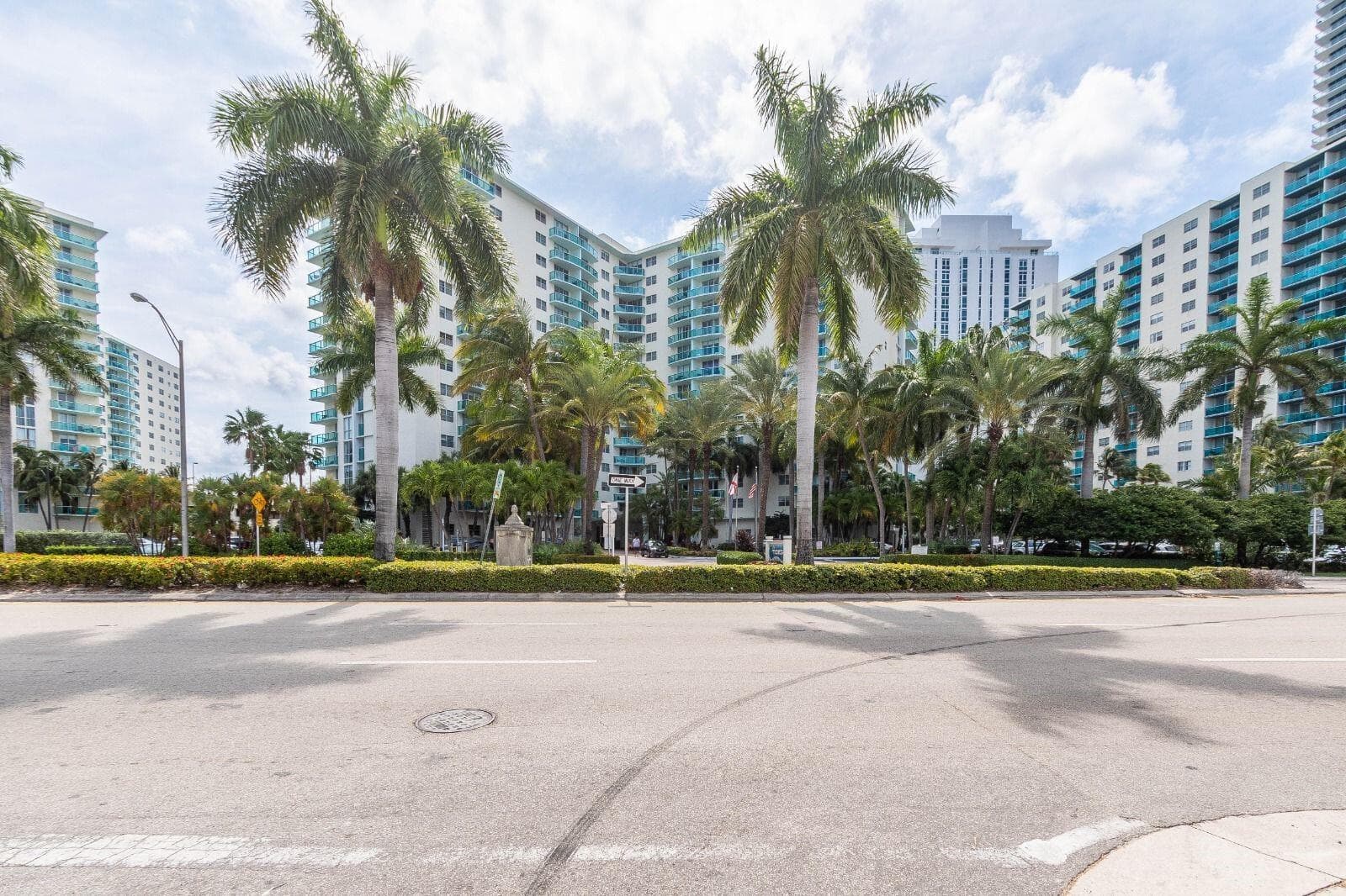 3901 S Ocean Drive # 14c, Hollywood FL 33019