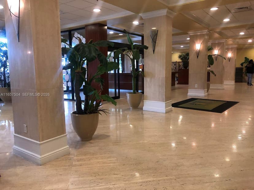 400 Kings Point Dr # 328, Sunny Isles Beach FL 33160