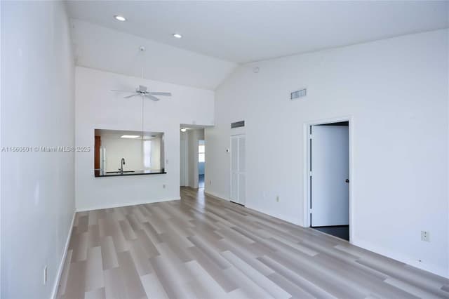 446 SW 113th Way # 446, Pembroke Pines FL 33025 - Pembroke Pines, FL - Photo 2