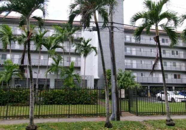 900 SW 84th Ave # 207A, Miami FL 33144