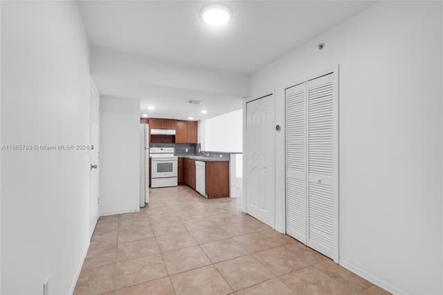 218 NW 12th Ave # 702, Miami FL 33128 - Miami, FL - Photo 3