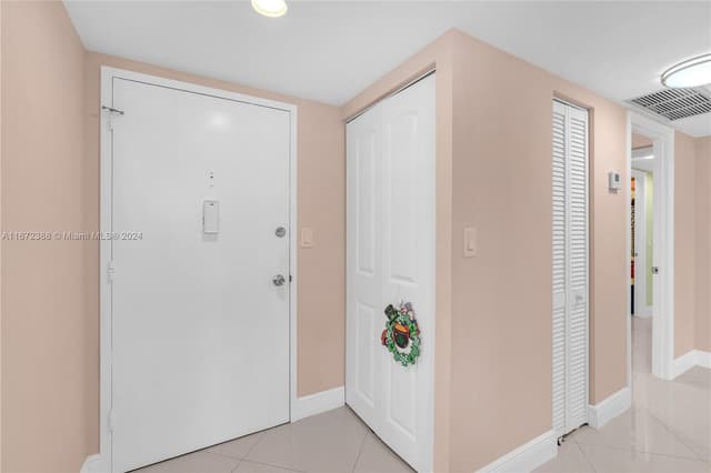 1301 NE Miami Gardens Dr # 1225W, Miami FL 33179 - Miami, FL - Photo 2