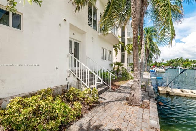 1975 Calais Dr, Miami Beach FL 33141 - Miami Beach, FL - Photo 4