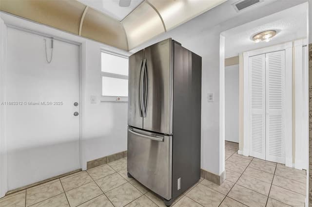 330 SE 2nd St # 303F, Hallandale Beach FL 33009 - Hallandale Beach, FL - Photo 6