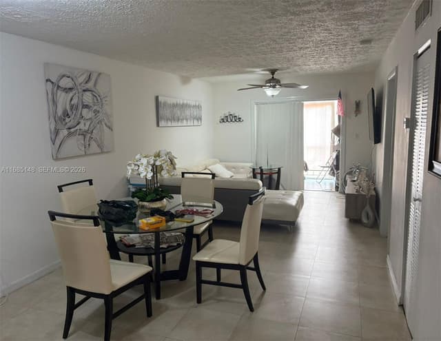 6055 W 19th Ave # 318, Hialeah FL 33012 - Hialeah, FL - Photo 2