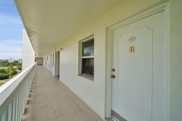 2555 NE 11th Street # 806, Fort Lauderdale FL 33304 - Fort Lauderdale, FL - Photo 2