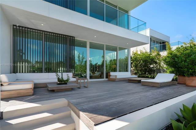 1041 W 48th St, Miami Beach FL 33140 - Miami Beach, FL - Photo 7