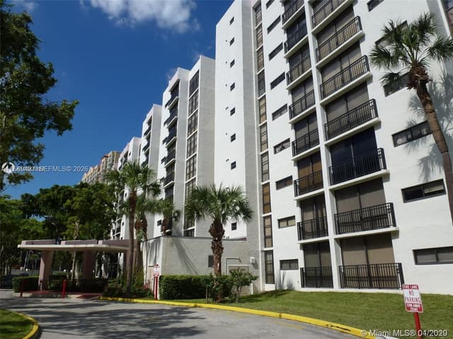 17021 N Bay Rd, Sunny Isles Beach FL 33160 - Sunny Isles Beach, FL - Photo 7