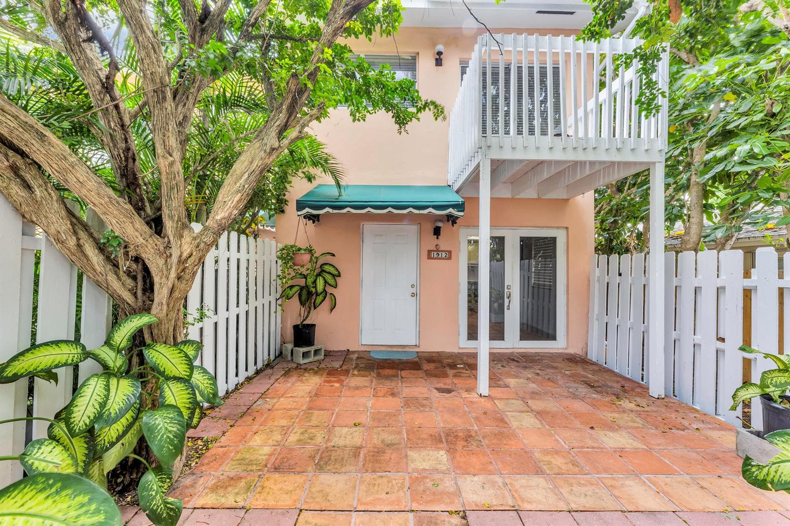 1912 NE 6th Street, Deerfield Beach FL 33441