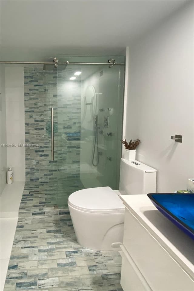 800 Parkview Dr # 708, Hallandale Beach FL 33009 - Hallandale Beach, FL - Photo 6
