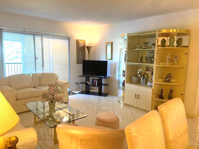 14360 Strathmore Lane # 206, Delray Beach FL 33446 - Delray Beach, FL - Photo 6