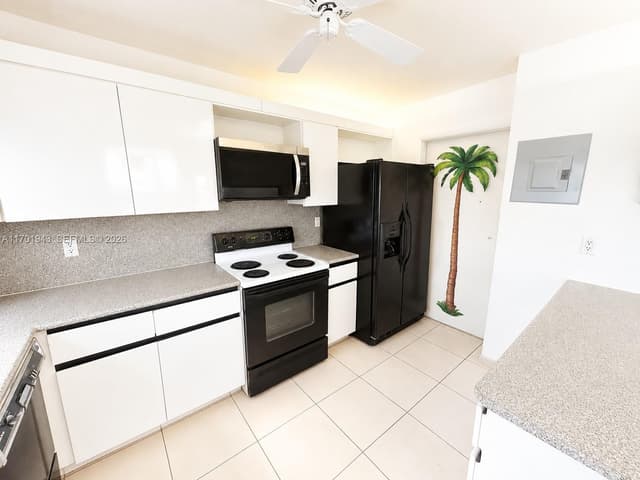 1825 S Ocean Dr # 401, Hallandale Beach FL 33009 - Hallandale Beach, FL - Photo 2