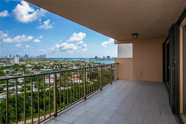 1800 NE 114th St # 1911, Miami FL 33181 - Miami, FL - Photo 2