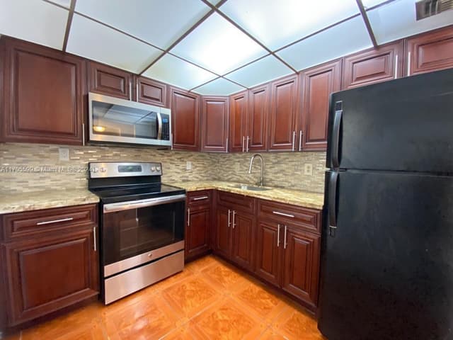 15600 NW 7th Ave # 520, Miami FL 33169 - Miami, FL - Photo 2