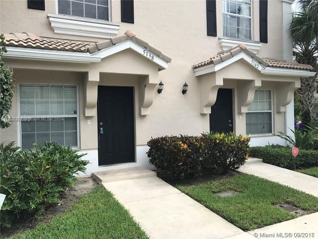 5138 Palmbrooke Cir, West Palm Beach FL 33417 - West Palm Beach, FL - Photo 2