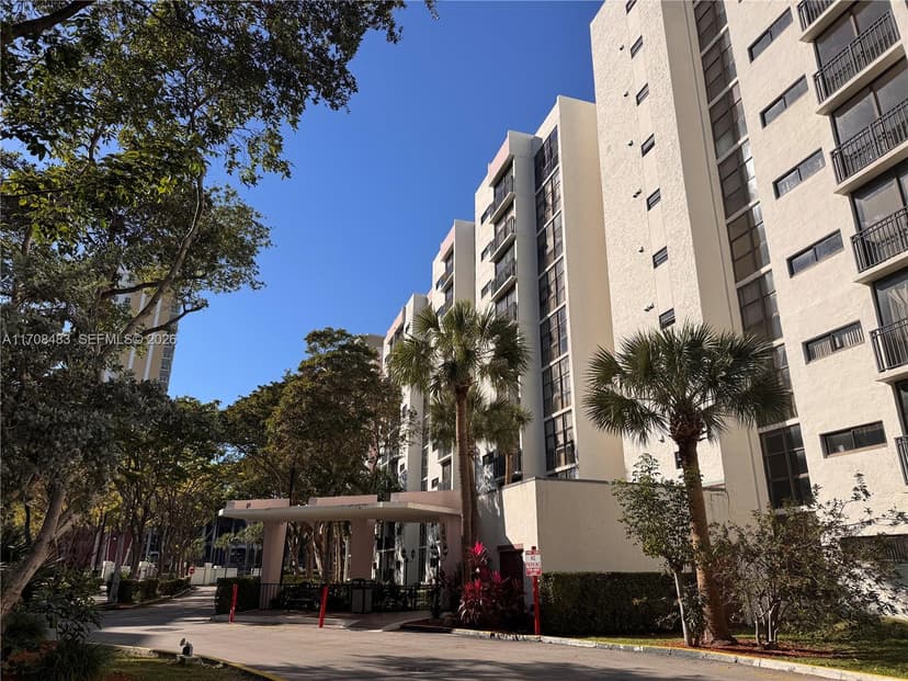 16919 N Bay Rd # 117, Sunny Isles Beach FL 33160