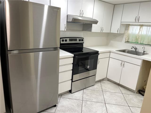 9410 N Hollybrook Lake Drive # 310, Pembroke Pines FL 33025 - Pembroke Pines, FL - Photo 4