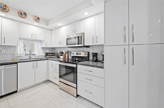 711 S Hollybrook Dr # 109, Pembroke Pines FL 33025 - Pembroke Pines, FL - Photo 5