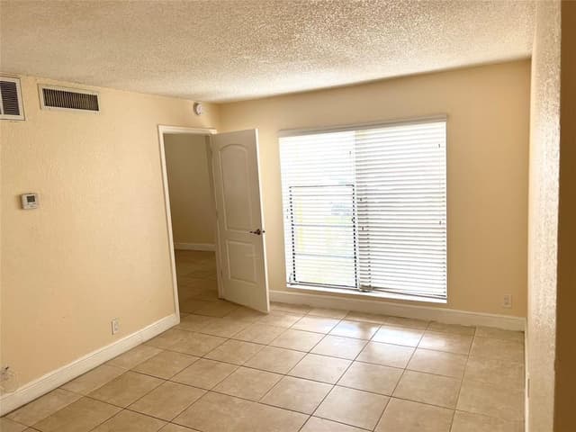 4425 Treehouse Lane # A, Tamarac FL 33319 - Tamarac, FL - Photo 5