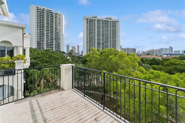3700 Island Blvd, Aventura FL 33160 - Aventura, FL - Photo 6