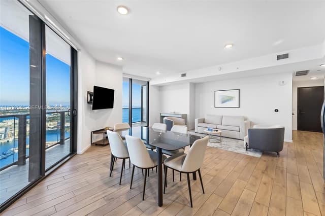 398 NE 5th St # 3209, Miami FL 33132 - Miami, FL - Photo 5