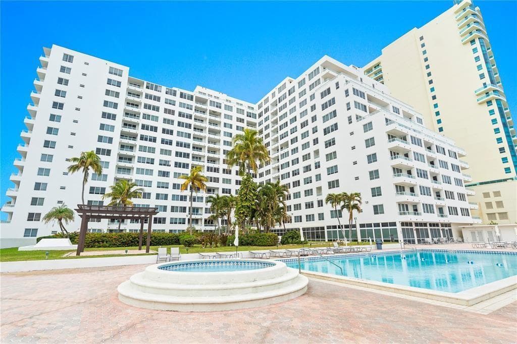 5005 Collins Avenue # 1210, Miami Beach FL 33140