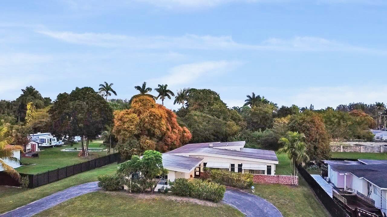 13945 N Miami Avenue, Miami FL 33168