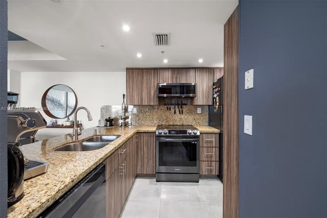 650 West Ave # 1004, Miami Beach FL 33139 - Miami Beach, FL - Photo 7