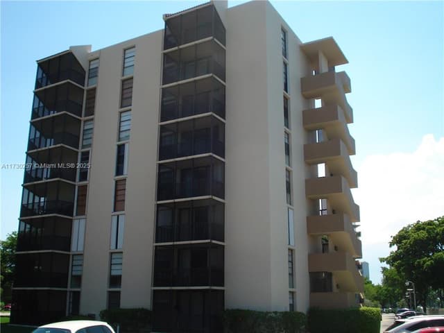 3101 N COUNTRY CLUB DRIVE # 306, Aventura FL 33180 - Aventura, FL - Photo 3