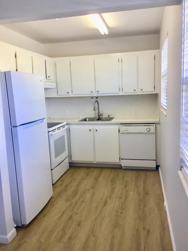 84 Brighton B # 84, Boca Raton FL 33434 - Boca Raton, FL - Photo 3