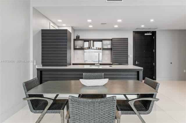 200 Biscayne Boulevard Way # 4912, Miami FL 33131 - Miami, FL - Photo 4