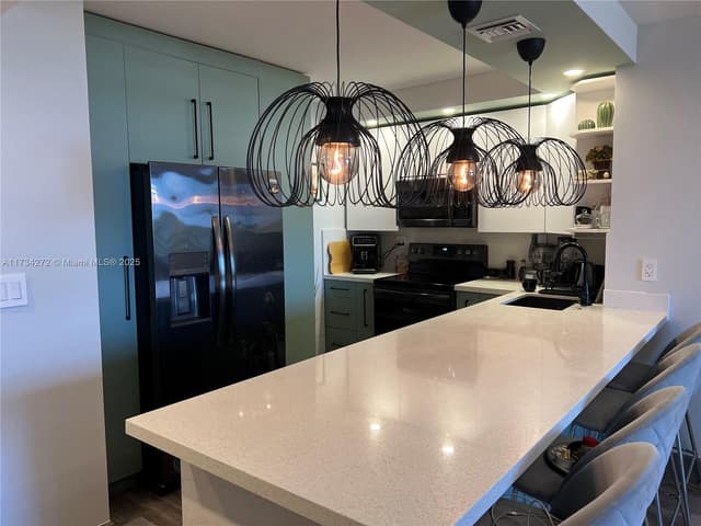 600 Three Islands Blvd # 504, Hallandale Beach FL 33009 - Hallandale Beach, FL - Photo 3