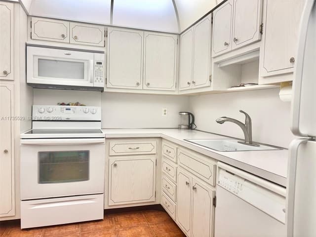 1965 S Ocean Dr # 11N, Hallandale Beach FL 33009 - Hallandale Beach, FL - Photo 4