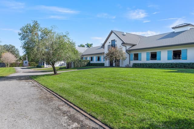 4915 Stables Way, Wellington FL 33414 - Wellington, FL - Photo 6