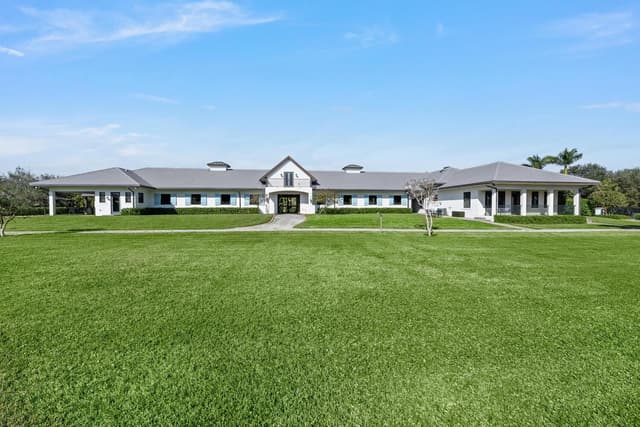 4915 Stables Way, Wellington FL 33414 - Wellington, FL - Photo 5