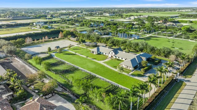 4915 Stables Way, Wellington FL 33414 - Wellington, FL - Photo 4