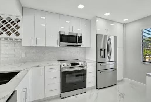 7076 Huntington Lane # 407, Delray Beach FL 33446