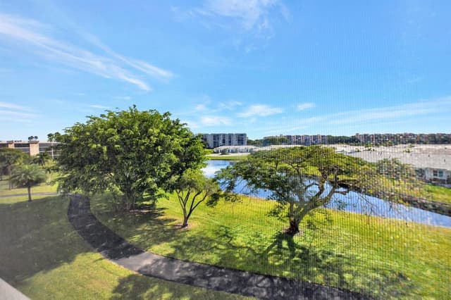7076 Huntington Lane # 407, Delray Beach FL 33446 - Delray Beach, FL - Photo 5