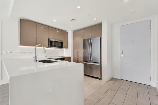 2000 Metropica Way # 2307, Sunrise FL 33323 - Sunrise, FL - Photo 4