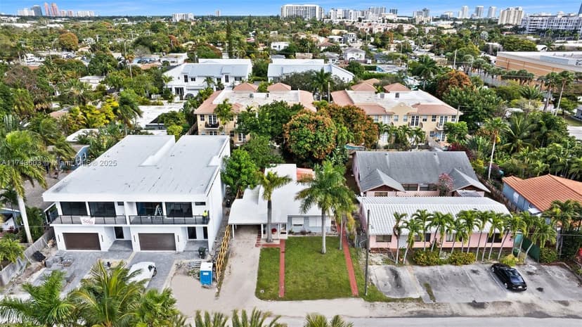 1114 NE 13th Ave, Fort Lauderdale FL 33304