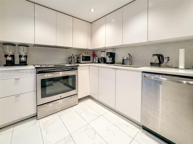 100 Bayview Dr # 721, Sunny Isles Beach FL 33160 - Sunny Isles Beach, FL - Photo 7