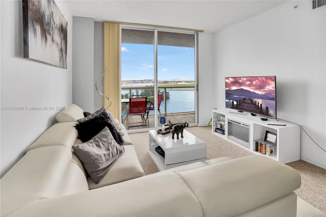 5091 NW 7th St # 1001, Miami FL 33126 - Miami, FL - Photo 5