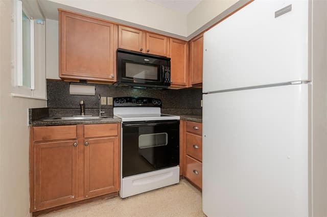 321 SE 1st Avenue, Pompano Beach FL 33060 - Pompano Beach, FL - Photo 6